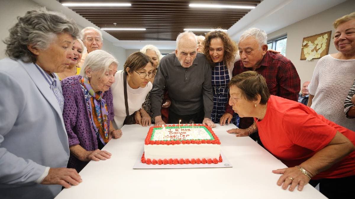 Karşıyaka’da yaşlılar için anlamlı buluşma