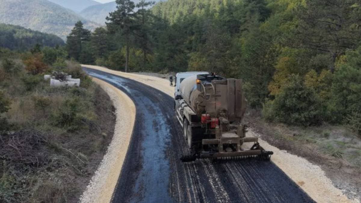 Büyükşehir, Osmangazi'de 10 kilometrelik yolu yeniledi