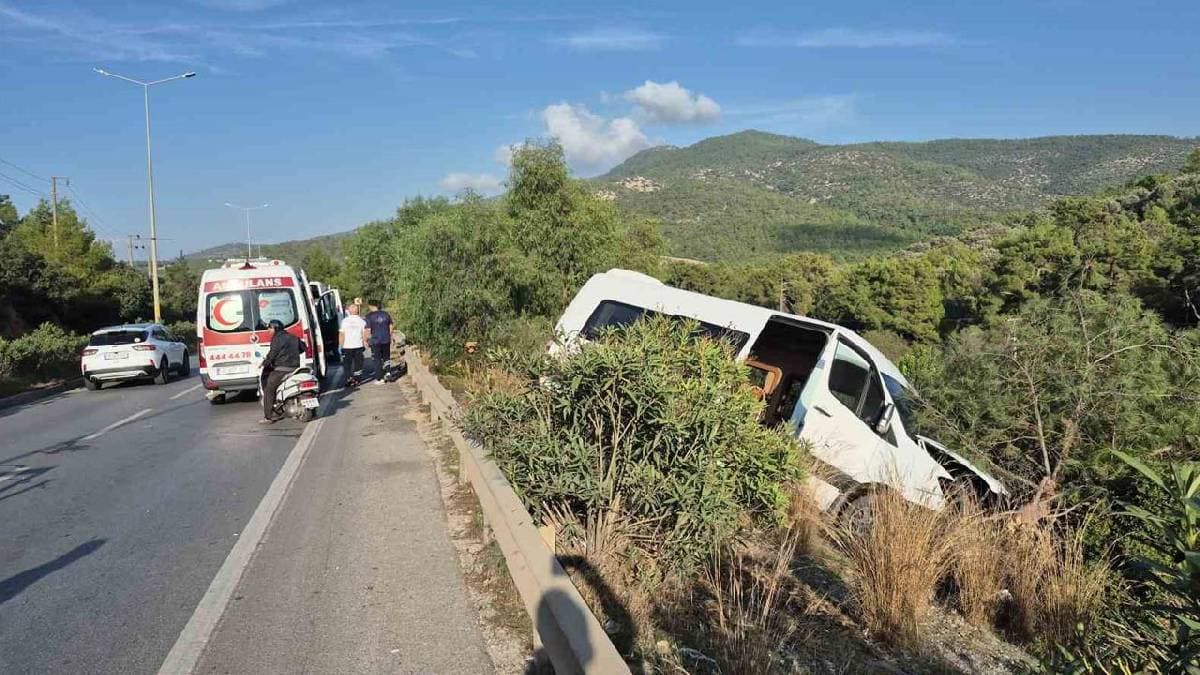 Bodrum'da makas terörü: Minibüsü şarampole uçurdu: 2 yaralı