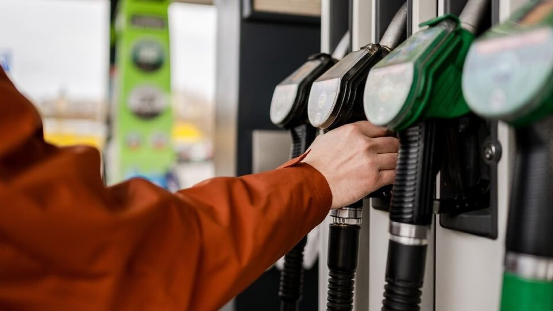7 Ekim’de akaryakıt fiyatları: Motorin indirimi pompaya yansıdı