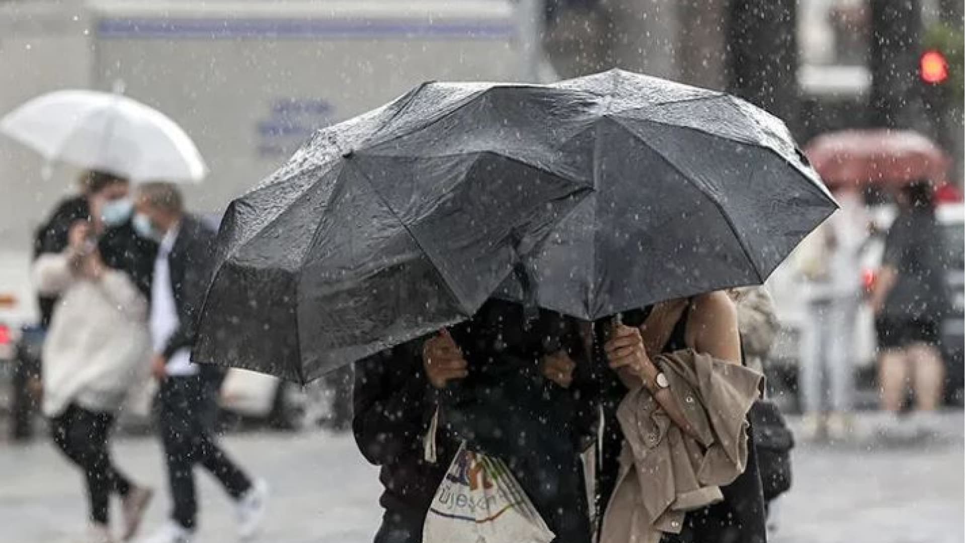 İstanbul’da cumartesi için yerel su baskını riski