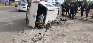 Adıyaman’da otomobil ile kamyonet çarpıştı: 3 yaralı