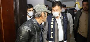 Manisa'da çöp evden 6 kamyon atık çıkarıldı