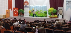 "Kaptan Pengu ve Arkadaşları" çocuklarla buluştu