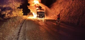 Havran’da kamyon alev alev yandı, orman ve maden ekipleri seferber oldu