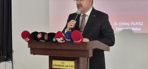 Eskişehir Valisi Dr. Yılmaz, muhtarlara 'Yürekten istirhamımdır' diye seslendi "14 ilçemizin 540 mahallesinde sosyal dayanışmanın ve devlet şefkatinin her eve ulaşması gerekir" "Eskişehir’imizin hiçbir mahallesinde gözden kaçan bir ihtiyaç, duyulmayan bir feryat, sahipsiz kalan bir vatandaşımız olmasın"