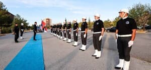 Vali Akmeşe, 807 polis adayıyla derste buluştu