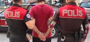 Torbacı yakalandı, deste deste para ele geçirildi