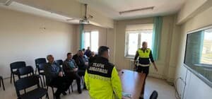 Akyaka’da okul servis şoförlerine trafik eğitimi