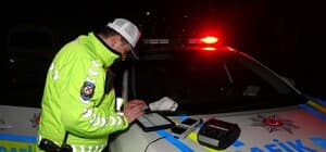 Polisin "Dur" ihtarına uymadı, kaçarken bir motorsiklete çarptı, yakalandığında 0,83 promil alkollü çıktı, 265 bin lira ceza yedi