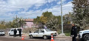 Otomobille hastaneye götürülürken yolda öldü