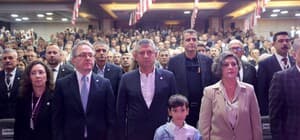 Yeni Parti Genel Başkanı Özel, partisinin Manisa il kongresinde konuştu: