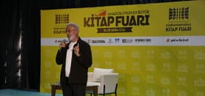 AK Parti Grup Başkanvekili Yenişehirlioğlu, Kahramanmaraş'taki kitap fuarında okurlarla buluştu