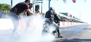 Kepez'de motodrag yarışları büyük heyecanla sürüyor