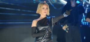Derya Uluğ, İzmir Kültür Yolu Festivali'nde sahne aldı