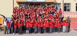 İlkokul öğrencilerinden geleneksel çocuk oyunları