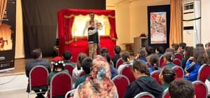 Minikler Hacivat ve Karagöz ile eğlendi