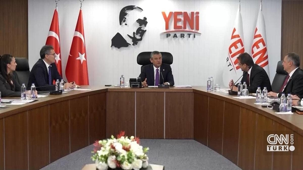 Yeni Parti'de kurultay hazırlığı