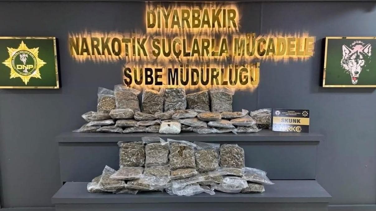 Diyarbakır'da asayiş ve uyuşturucu denetimlerinde 39 kilo uyuşturucu ele geçirildi