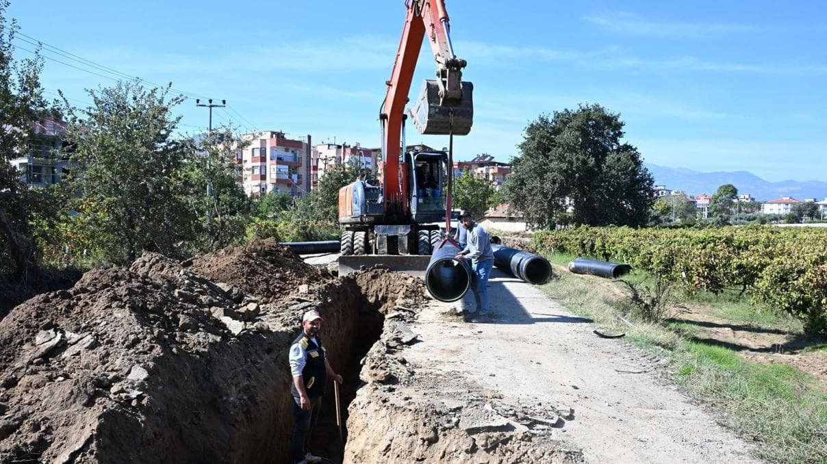 Sarıgöl Ayan Mahallesi'nde su baskınlarına karşı 1200 metrelik hat