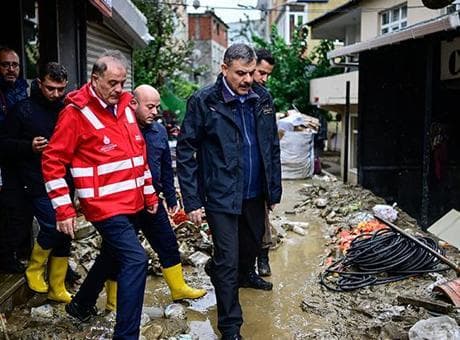 Sakarya’da sel alarmı: 865 kişi tahliye edildi, 5 köprü yıkıldı