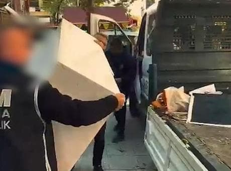 Ankara'da kaçak elektronik sigara ve tütün satan adrese baskın: 9 gözaltı