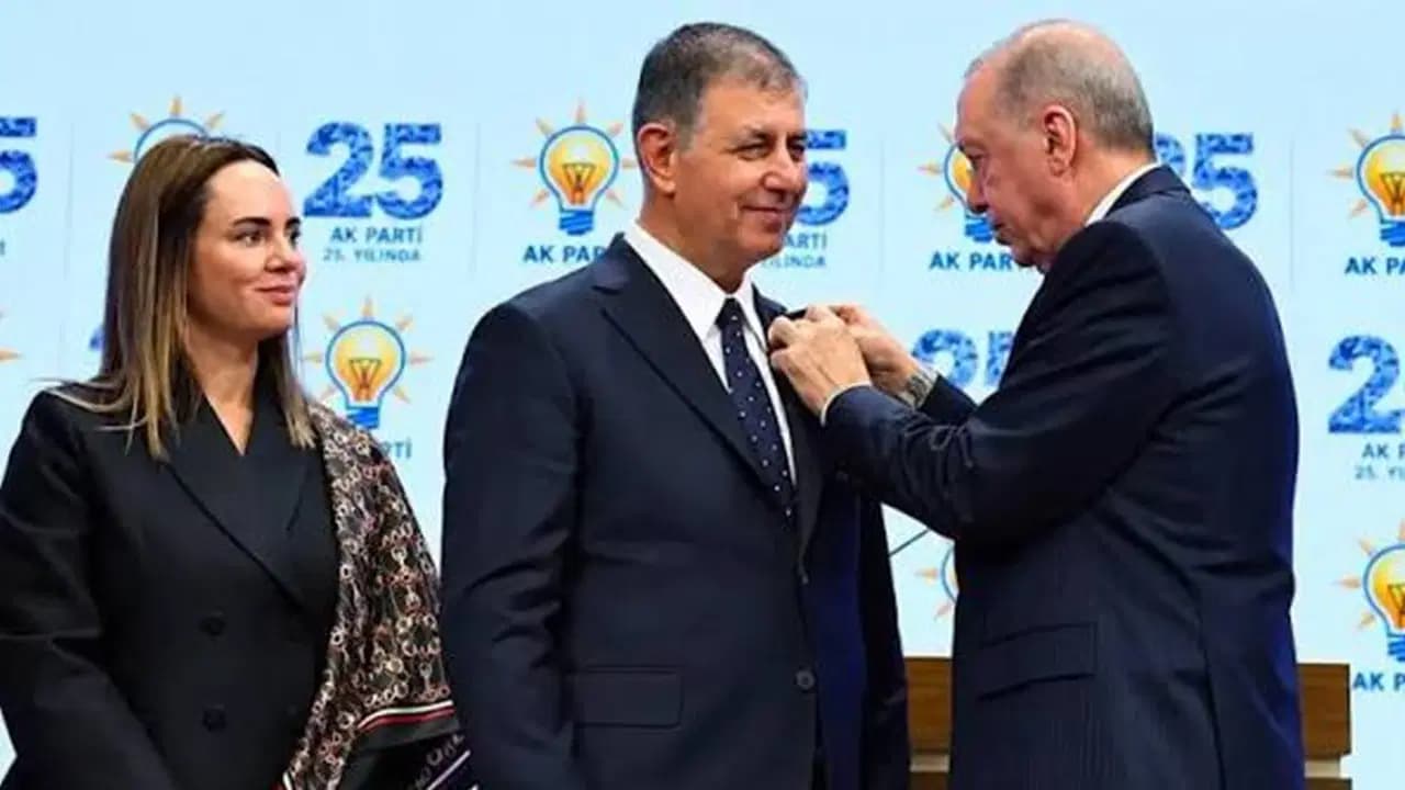 AKP'li Cemil Tugay, partiye geçiş sürecini anlattı... Erdoğan'a övgü dolu sözler: '200 yıl sonra da ülkeye yaptığı hizmetlerle anılacak'