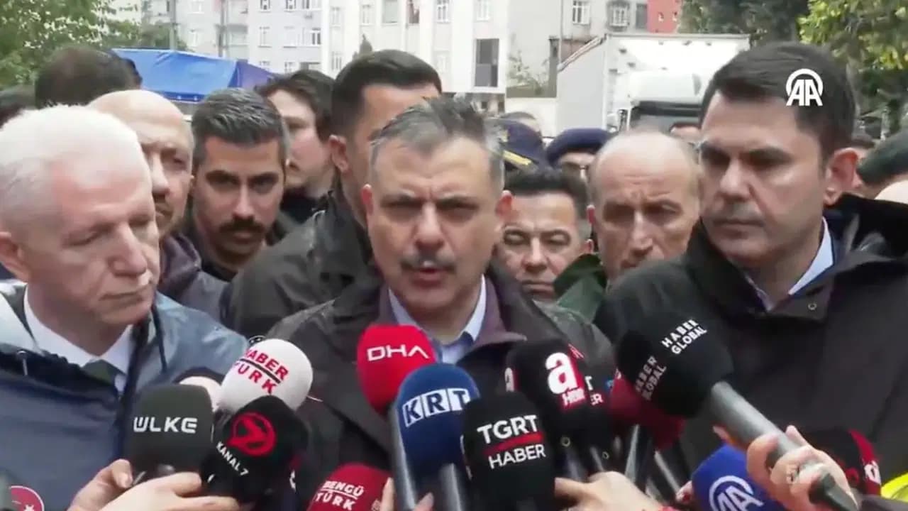 Son Dakika... İstanbul'daki sel felaketinde 4 kişi hâlâ kayıp: Bakan Çiftçi son durumu açıkladı