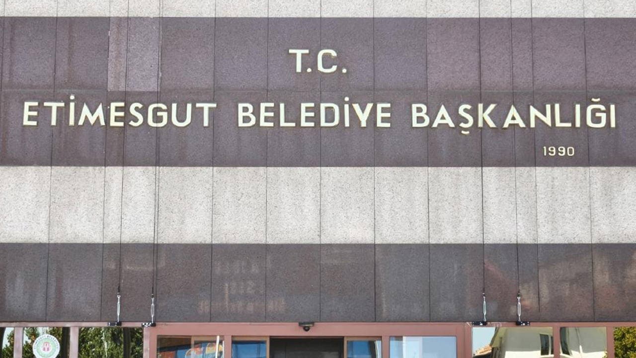 Etimesgut Belediyesi'ne operasyon: Belediye başkan yardımcıları da aralarında 7 kişi tutuklandı