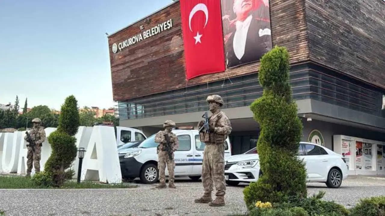 Son Dakika... Çukurova Belediyesi'ne operasyon: Çok sayıda gözaltı kararı!