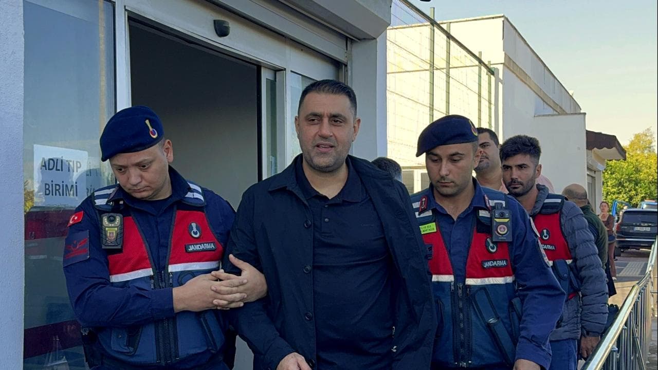 Çukurova Belediye Başkanı görevden uzaklaştırıldı