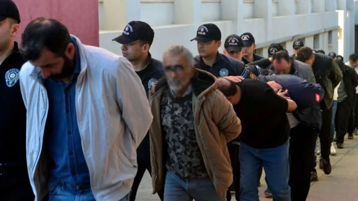 Sahte trafik kazası şebekesine 58 tutuklama