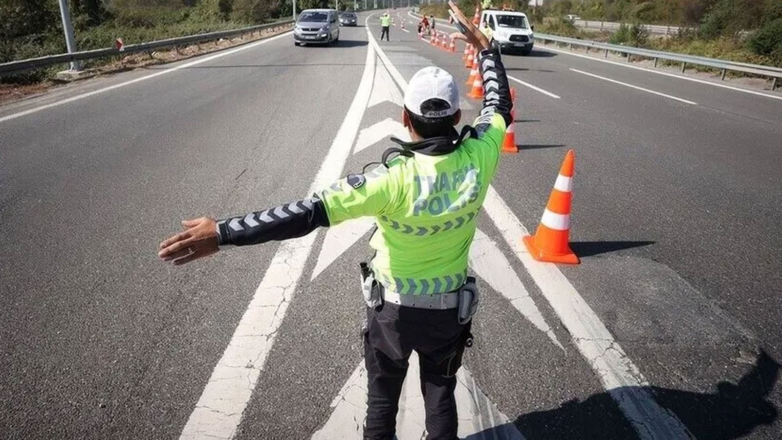 Sürücüler dikkat! İstanbul'da bazı yollar trafiğe kapatılacak