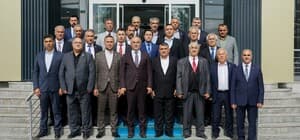 Muhtarlar Dayanışma Derneğinden Başkan Er'e hizmet teşekkürü