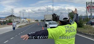 Radara girenler cezadan kaçamadı 204 araç trafikten men edildi 268 sürücüye hızdan cezai işlem uygulandı