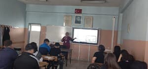 Öğrenciler diyabet ve obeziteye karşı bilgilendirildi