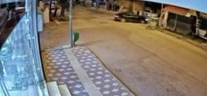 Adıyaman'da 2 kişinin yaralandığı kaza kamerada