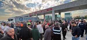 Hamzabeyli Sınır Kapısı'nda, TIR sürücülerinden 3 saatlik eylem