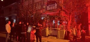 Mersin'de 3 katlı binanın zemini çöktü: 40 kişi tahliye edildi