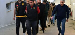 Adana merkezli 7 ilde kurgu trafik kazalarıyla sigorta şirketlerini dolandıran 80 şüpheli adliyede