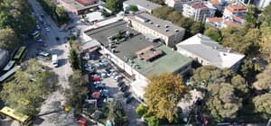 Bursa'da milyonlarca kişiye hizmet veren 56 yıllık hastanede son gün Çekirge Devlet Hastanesi'nde yarın hizmet verilmeyecek olması, vatandaşın kafasını karıştırdı Çalışanlarından, hastalarına herkes duygulandı Çekirge Devlet Hastanesi 1350 yataklı Ali Osman Sönmez Devlet Hastanesi'ne taşındı, yeni hastanede bazı branşlarda randevular açıldı