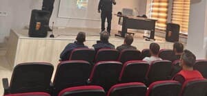 Aydıntepe'de ruhsatlı silah sahiplerine güvenli kullanım eğitimi verildi