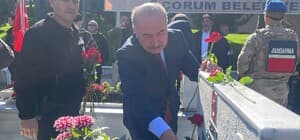 Çorum'da şehitler kabirleri başında dualarla anıldı
