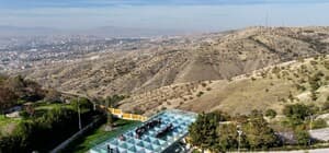 Elazığ'da kadınlar geleneksel el sanatlarına dikkati çekmek için seyir terasında örgü ördü