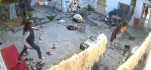 Kendisini terk eden kadın ile annesini bıçaklayan şüphelinin eve girip çıktığı anlar kamerada