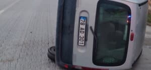 Karabük'te çarpışan otomobillerden biri devrildi: 1 yaralı