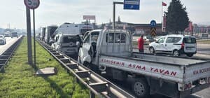 Eskişehir çevreyolunda pikap hafif ticari araca çarptı: 7 yaralı
