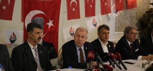 Zafer Partisi Genel Başkanı Özdağ, Aydın'da basın mensuplarıyla buluştu