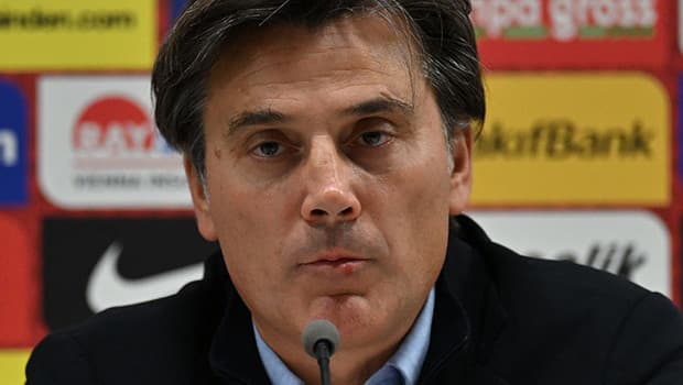 Montella: Futbolcularımıza destek verin