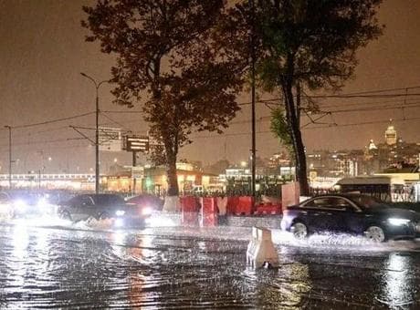 İstanbul’da yağış rekor seviyeye ulaştı: Beykoz’da 242 kilogram ölçüldü